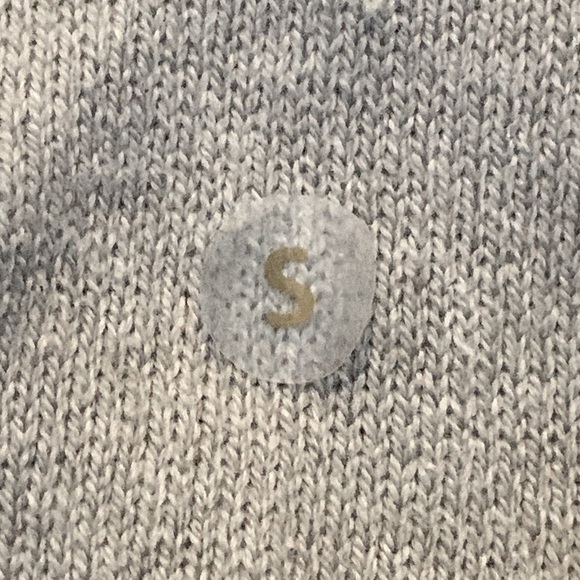 ELLE NWT Button-down Cardigan with Fitted-waist and Ruffled V-neck - Picture 4 of 11